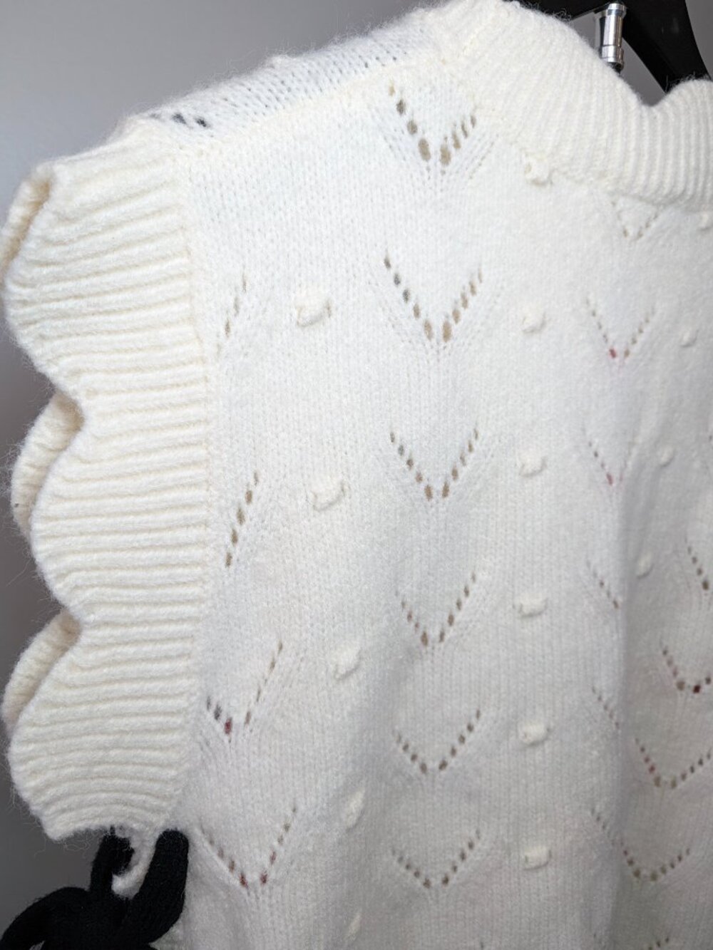 Mable Women's Size S Omari Scalloped Side Tie Diamond Knit Vest Cream Academia - Picture 9 of 9